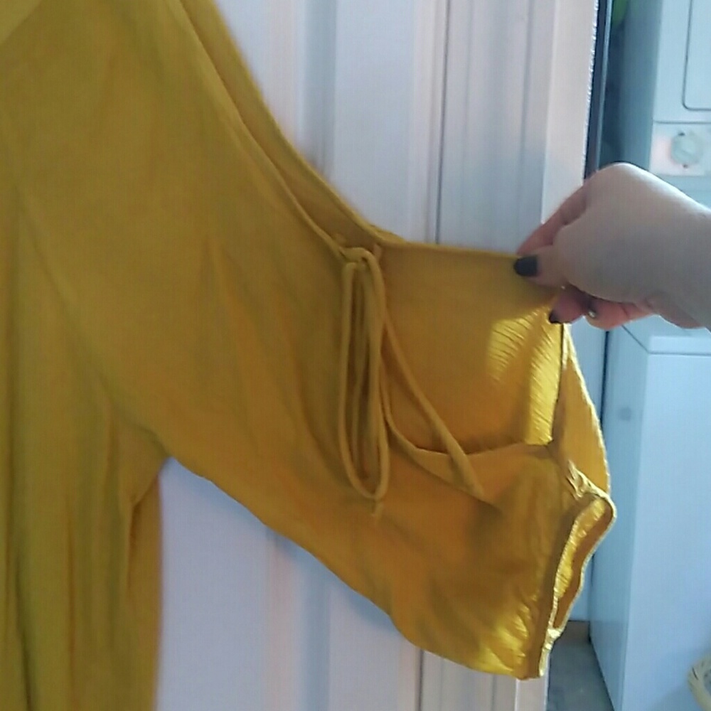 Dress - Picture 3 of 3